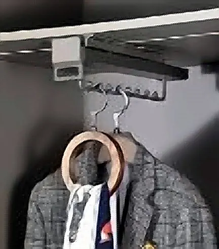 Cloth Holder